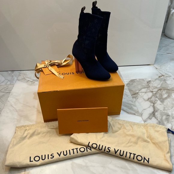 AUTH LOUIS VUITTON Silhouette Ankle Sock Boots w/ Stretch Fabric - Navy/Pink 38 - Picture 2 of 6